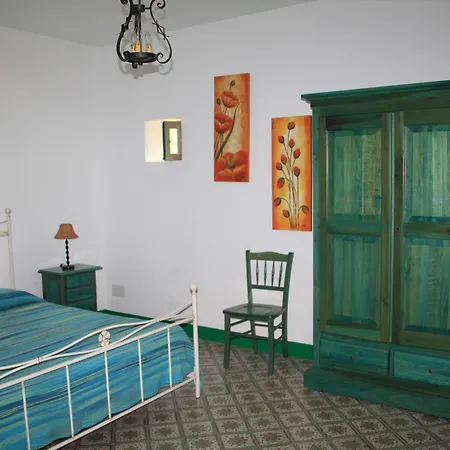 Le Mannare Vacanze Di Metopa Srl Holiday home Piano Conte