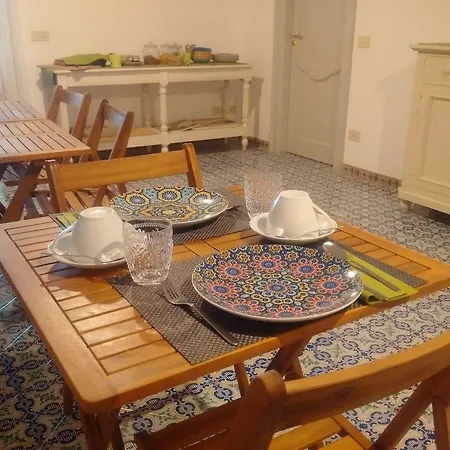 بيت للعطل Le Mannare Vacanze Di Metopa Srl *