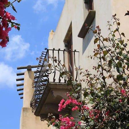 Le Mannare Vacanze Di Metopa Srl Сasa de vacaciones *